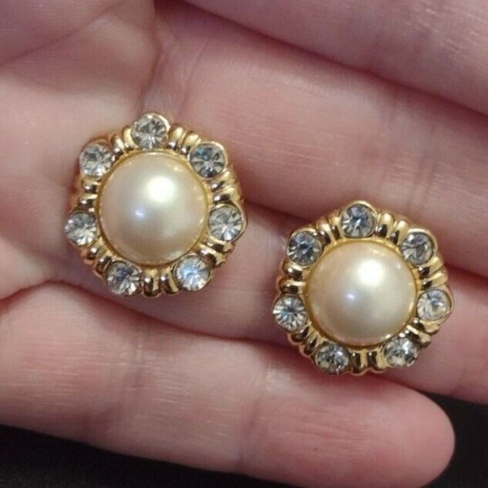 Vintage Trifari gold tone earrings faux pearl